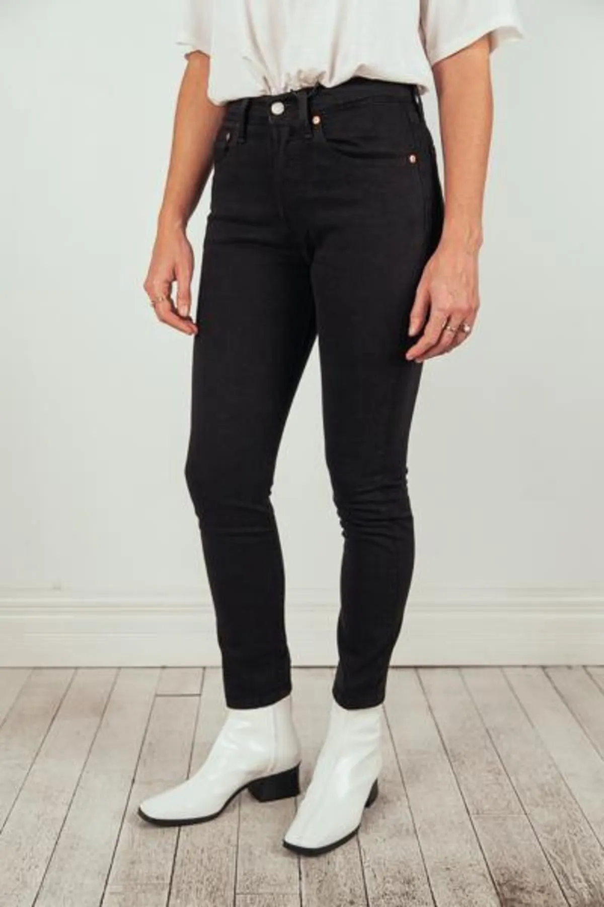 501 Woman's Black Skinny Jeans