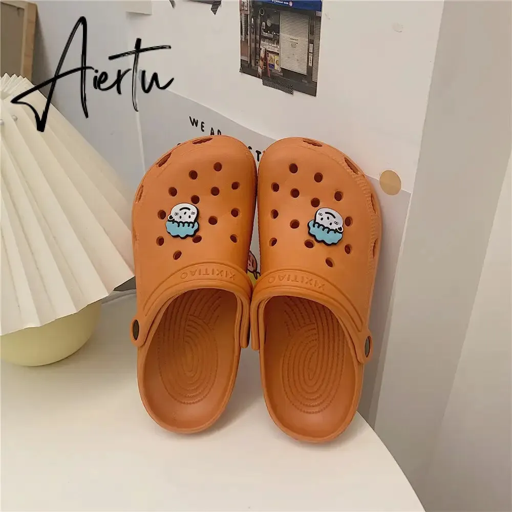 Aiertu Korean Women Casual Garden Clogs Waterproof Shoes Beach Platform Slippers For Woman Personalized Sandals Streetwear Shoes
