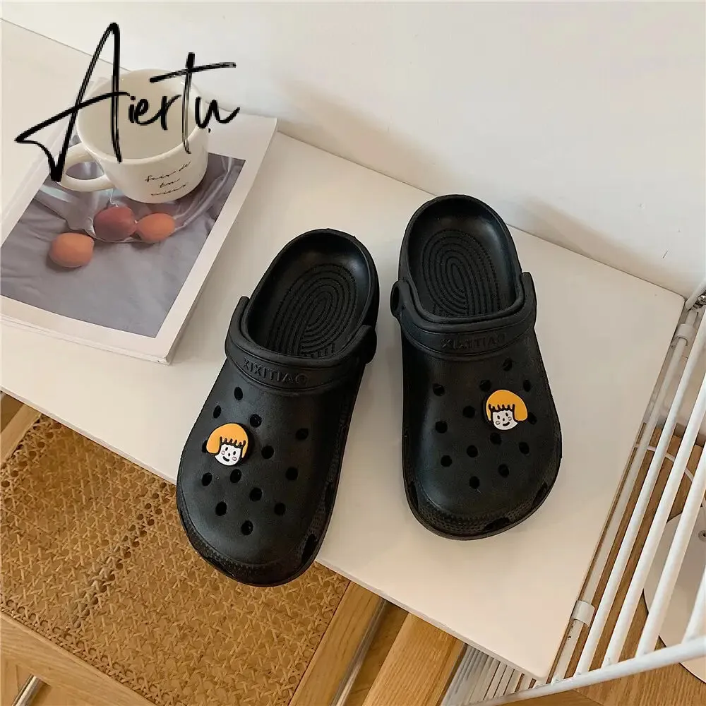 Aiertu Korean Women Casual Garden Clogs Waterproof Shoes Beach Platform Slippers For Woman Personalized Sandals Streetwear Shoes