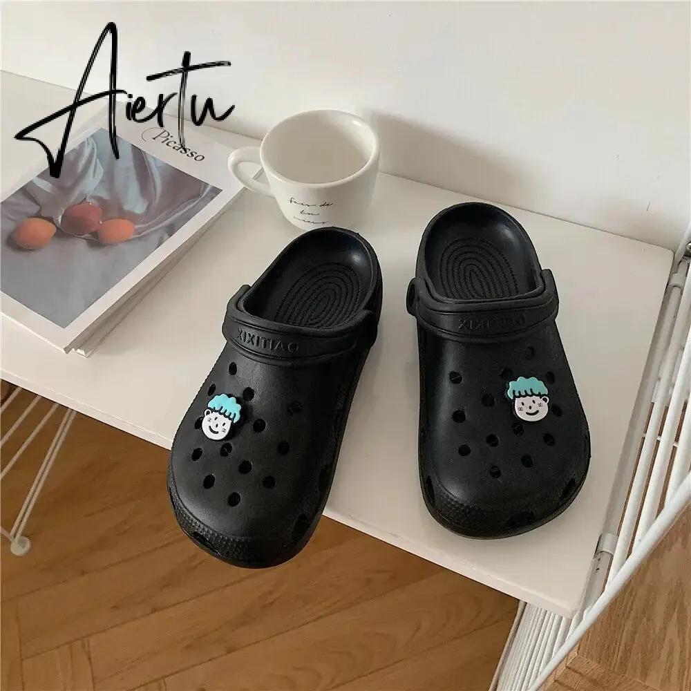 Aiertu Korean Women Casual Garden Clogs Waterproof Shoes Beach Platform Slippers For Woman Personalized Sandals Streetwear Shoes