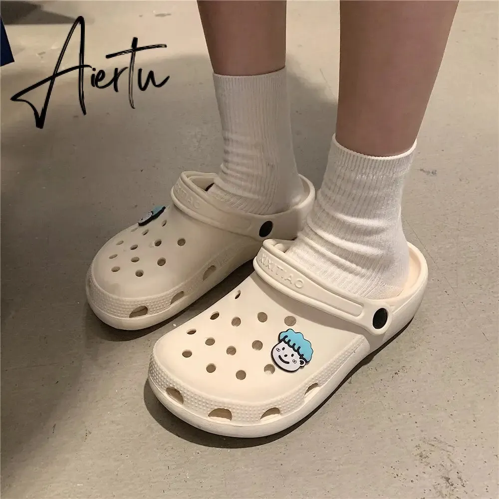 Aiertu Korean Women Casual Garden Clogs Waterproof Shoes Beach Platform Slippers For Woman Personalized Sandals Streetwear Shoes