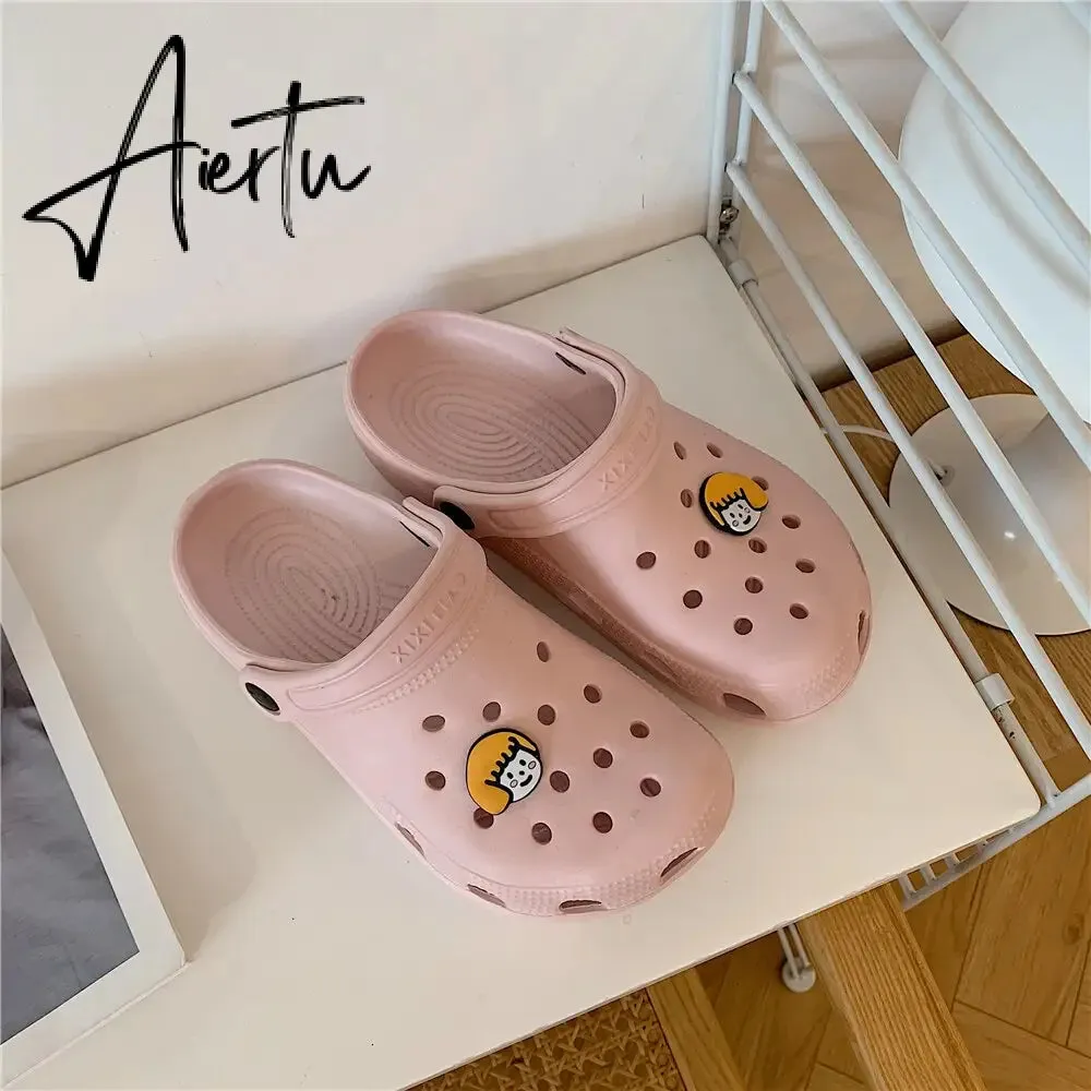 Aiertu Korean Women Casual Garden Clogs Waterproof Shoes Beach Platform Slippers For Woman Personalized Sandals Streetwear Shoes