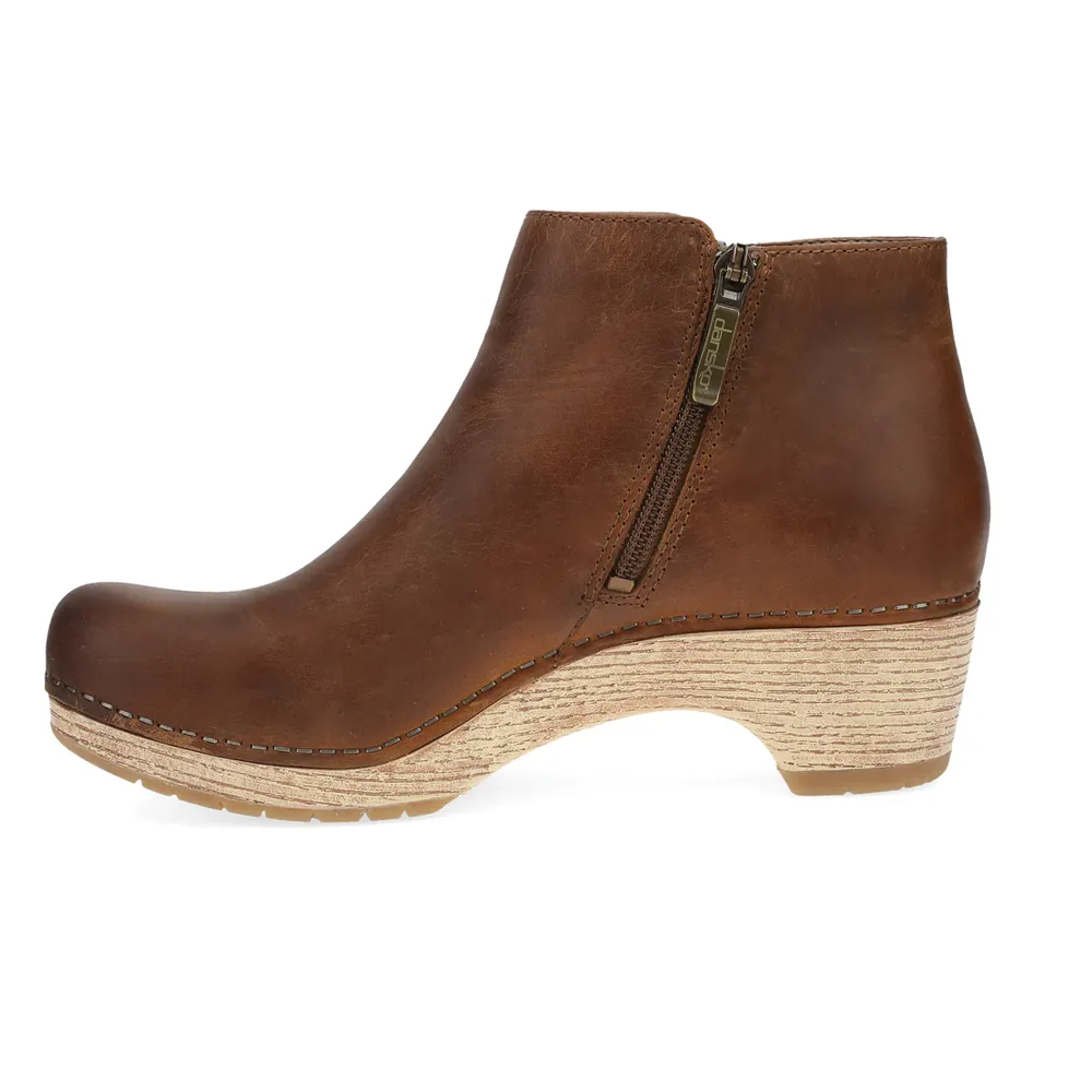 Dansko Lizanne Boot Women's