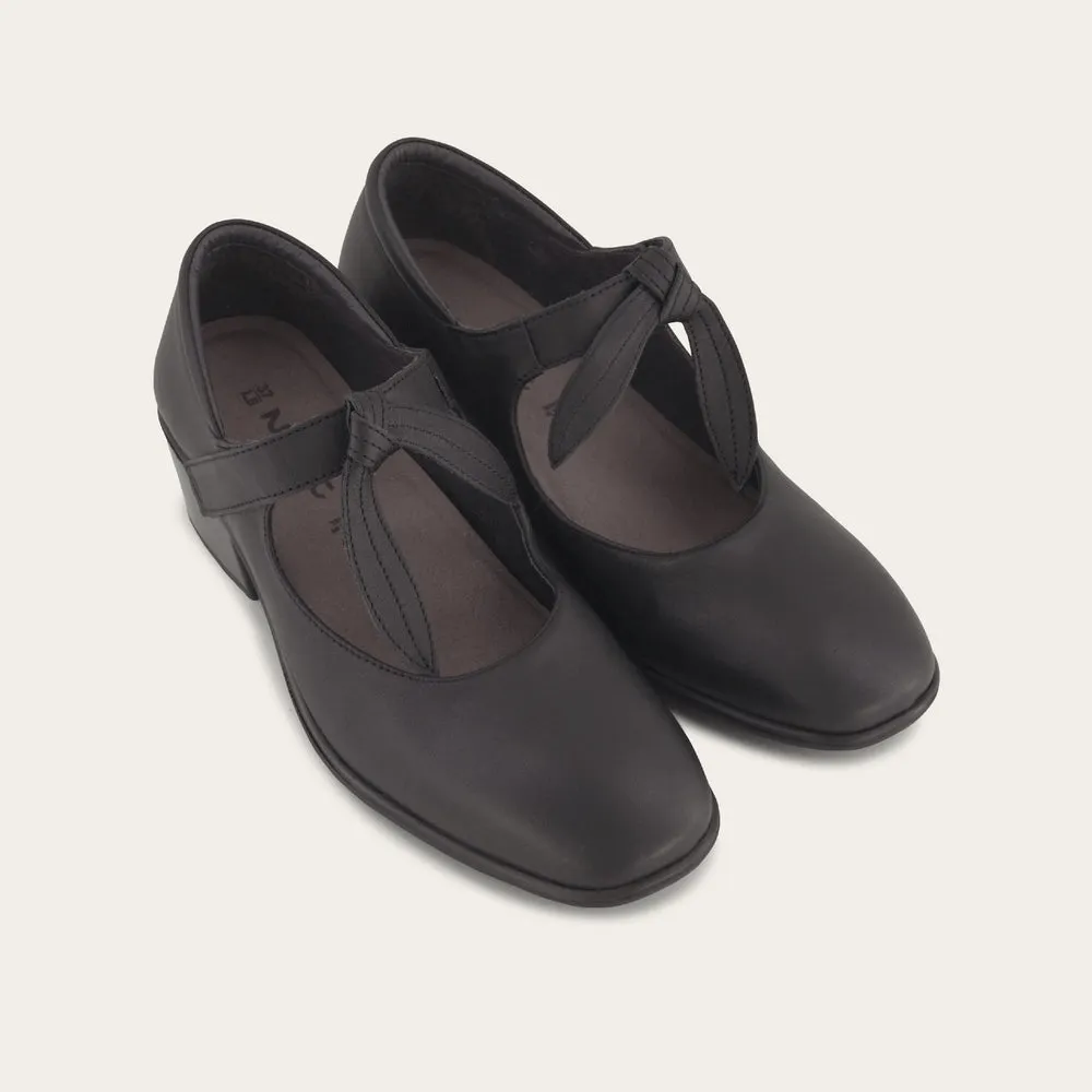 Nobility | Leather | Jet Black