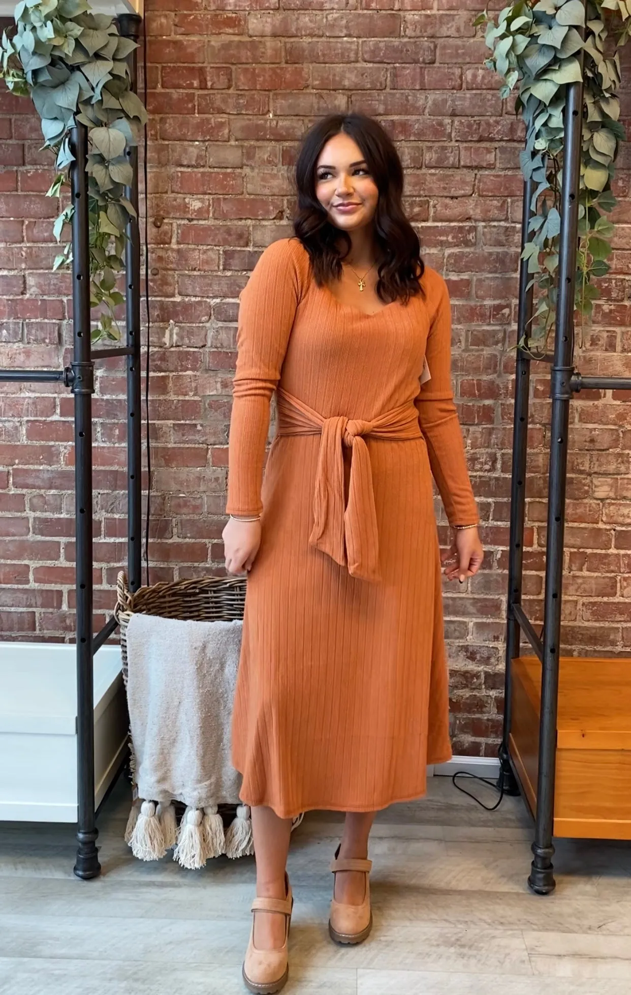 Sweetheart Midi Dress | Meerkat