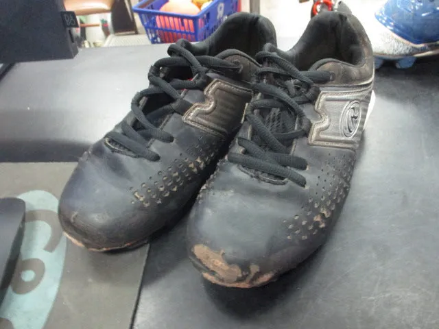 Used Rawlings Size 3 Cleats